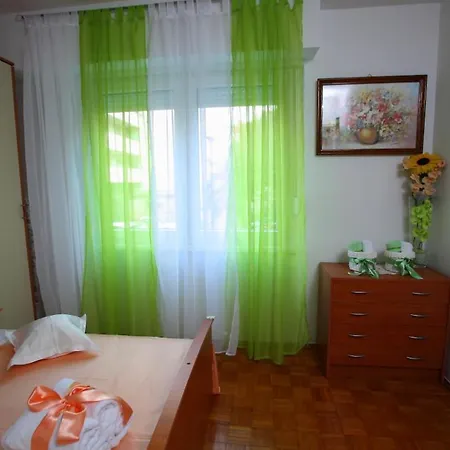 Brni Apartment * Split
