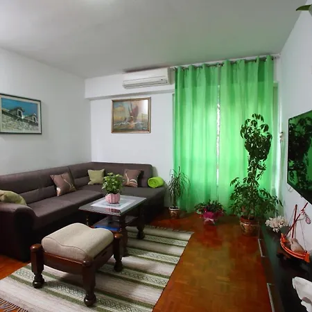 Brni Apartment *